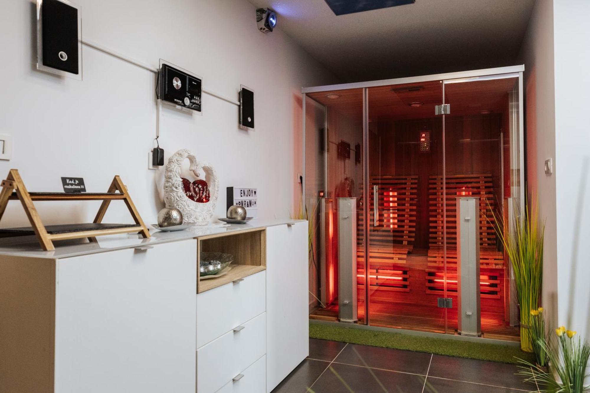 Tanja S Holiday Home In Nature With Sauna And Hot Tub Gorica pri Slivnici Extérieur photo